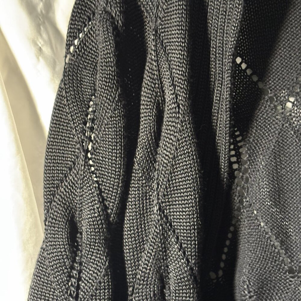 Women's Peter Nygard Black Open Front Sweater Size Medium/Petite - Picture 3 of 4